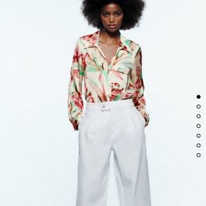 ZARA FLORAL PRINT SATIN SHIRT Flowy bloggers favorite